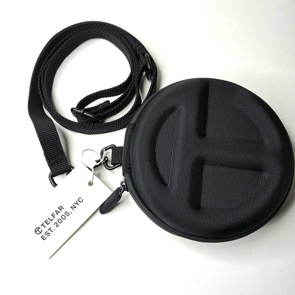 Telfar Medium Pill